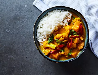 Curry vert de poisson aux légumes,  Riz blanc.