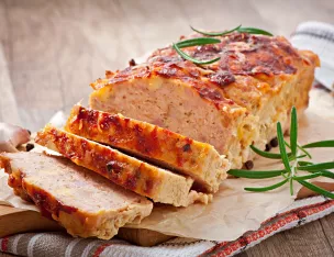 Pain de viande maison , Ratatouille de légumes & Orzo .