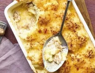 Hachis Parmentier au chou-fleur gratiné. Hachis Parmentier au chou-fleur gratiné.