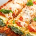 Cannelloni ricotta & épinards maison, sauce tomates maison et tomates cerises rôties.