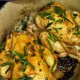 POULET TENDRE , SAUCE CRéMEUSE AU CHAMPIGNONS & ESTRAGON, MACARONI.