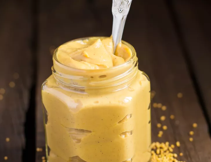 Cuisse de Lapin sauce crémeuse à la moutarde, haricots verts, grenailles