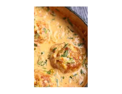 Véritables Boulets Liégeois , Purée de pommes de terre au beurre.