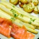 Nos Tagliatelle aux asperges de Malines & Saumon fumé, sauce crèmée aux asperges