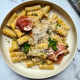 Gros Macaroni Cacio e Pepe & lardons de Guanciale.