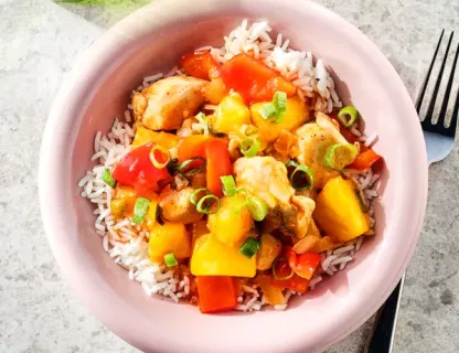 Curry vert de poisson aux légumes,  Riz blanc.